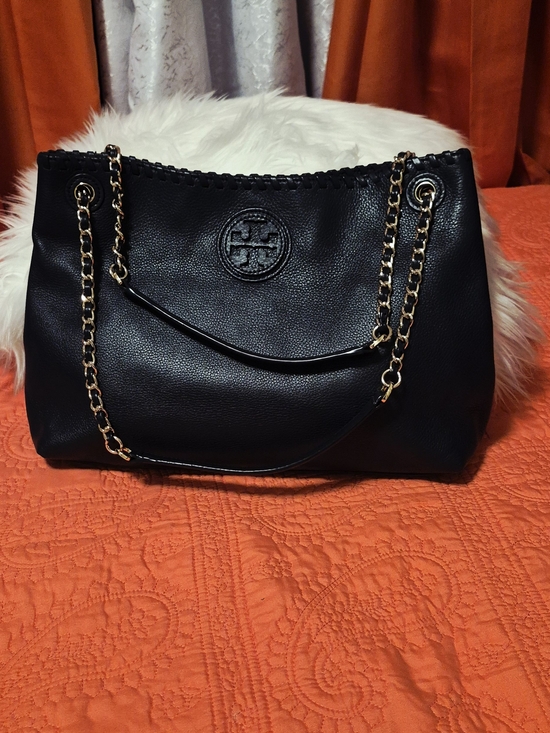 Tory Burch Handbags - Tory Burch Nave Blue Pebbled Leather Shoulder Bag with Gold Chain Straps